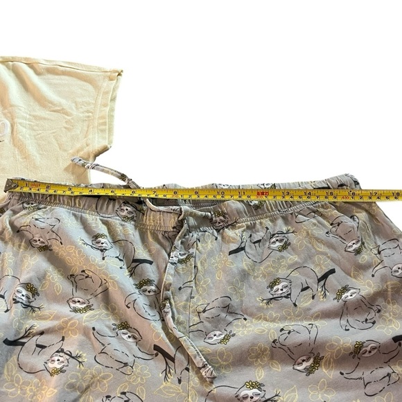 La Vie en Rose ‘hello sunshine’ Pajama set with sloth print pants size M/L - Picture 6 of 14